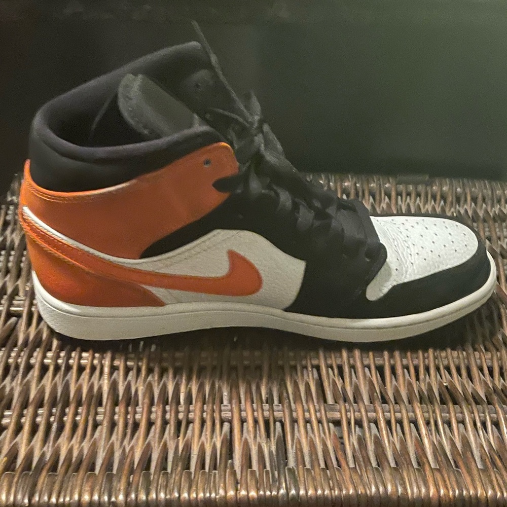 Size 10 - Jordan 1 Mid Shattered Backboard 2019
